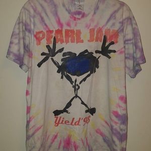 Vintage Pearl Jam Tour shirt